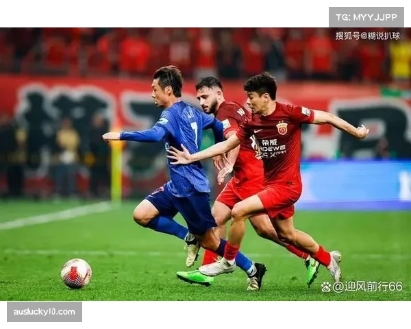 国安边路冲击结合中路跟进，进攻节奏改变传统控球模式